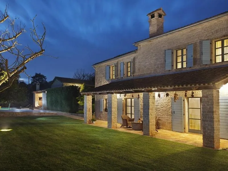 Villa Castela Vela Traba 0*,  Croatia
