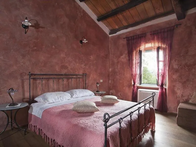 Villa Castela Vela Traba 0*,  Croatia